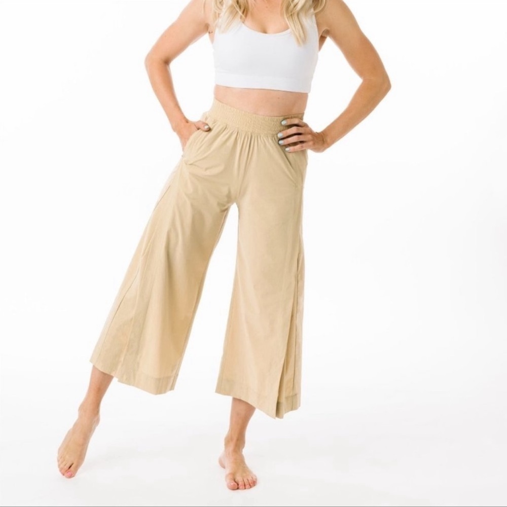 Zyia Active Wide Leg Crop Pants